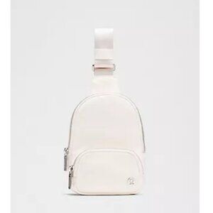 Lululemon Everywhere Sling Bag Small 2L Colour Light Ivory